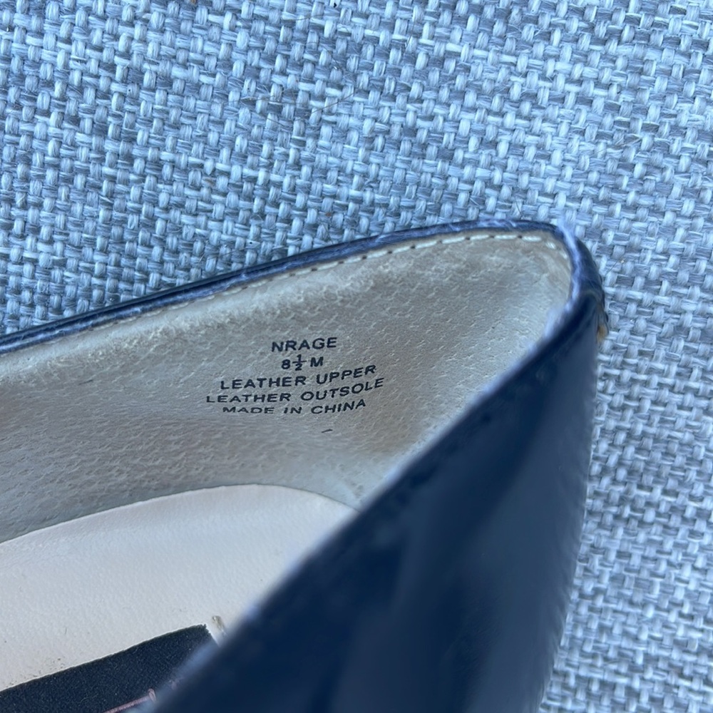 Steven by Steve Madden - black , shiny leather platform heels - Picture 12 of 12